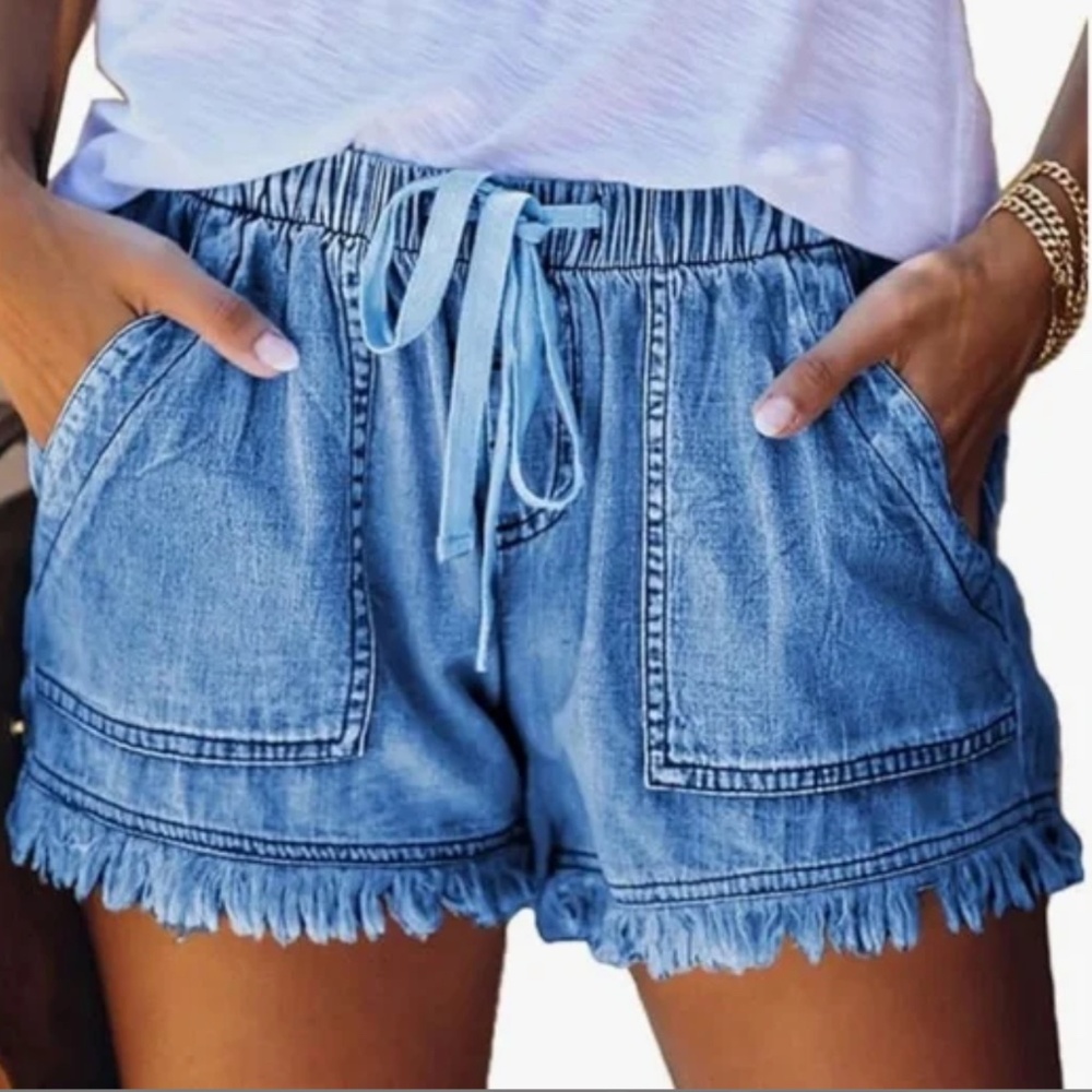 Women’s Denim Frayed Hem Drawstring Medium Wash Shorts sz Medium NWT